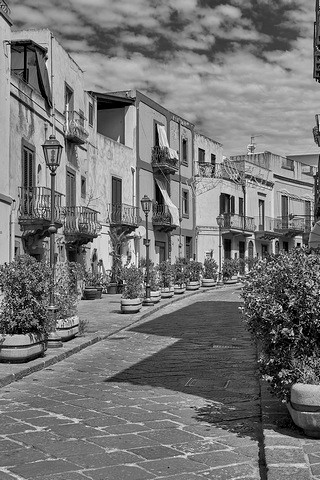Lipari   |   2  /  16    |